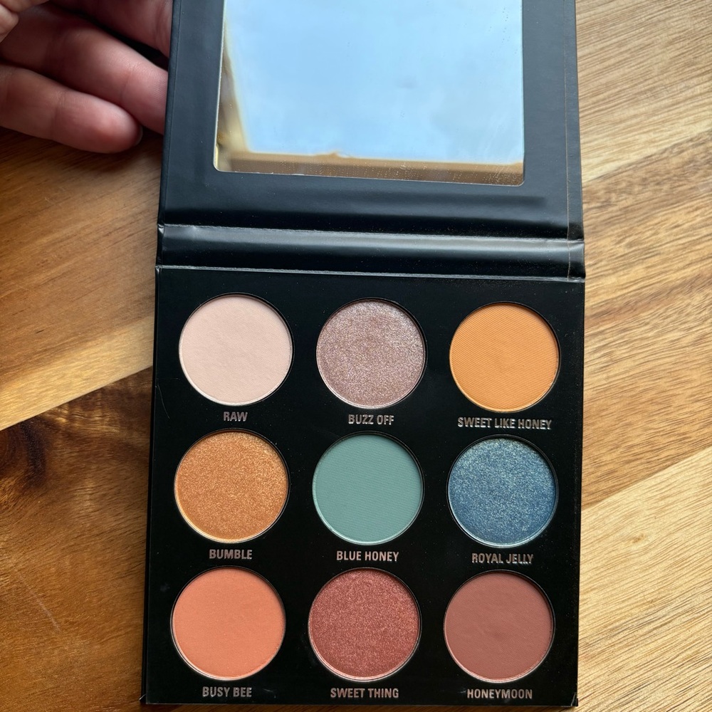 Kylie Cosmetics Palette